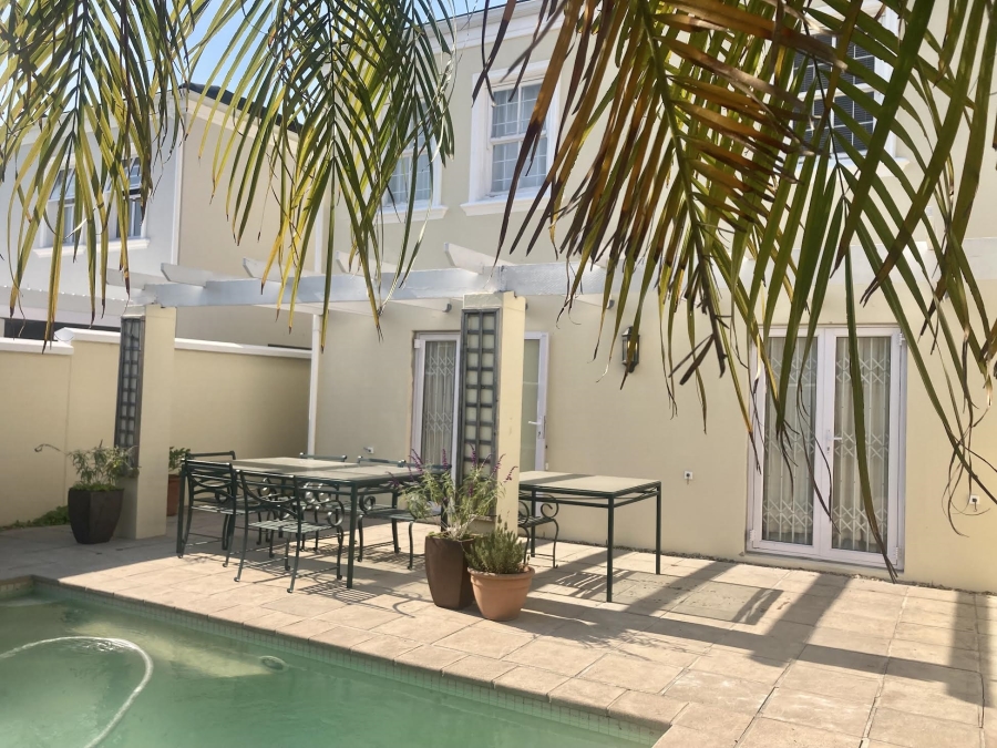 To Let 3 Bedroom Property for Rent in Kenilworth Upper Western Cape